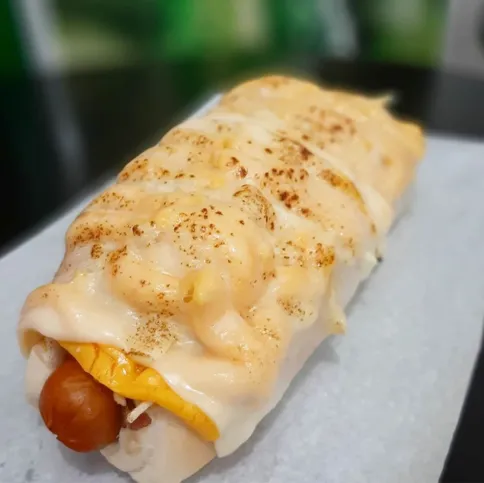Os sabores da 'Street Dog Dogueria' são diversificados 
