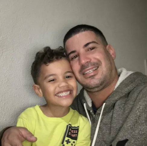 Guilherme usa o Dia das Crianças para educar seu filho