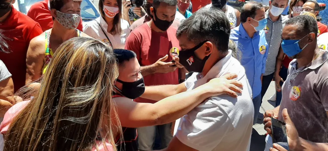 Dimas esteve junto com o povo de SG no momento da votação