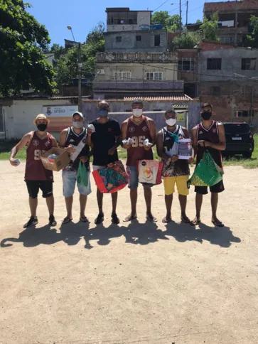 O Projeto Torcidas juntou torcedores em Tenente Jardim para ajudar moradores do bairro