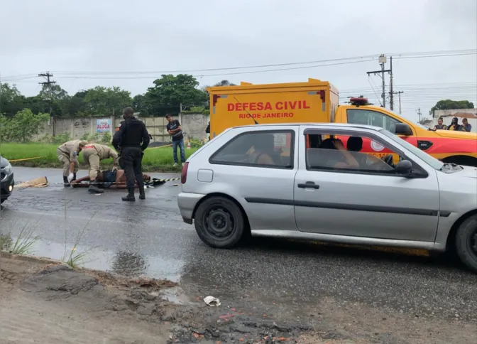 O acusado morreu no local