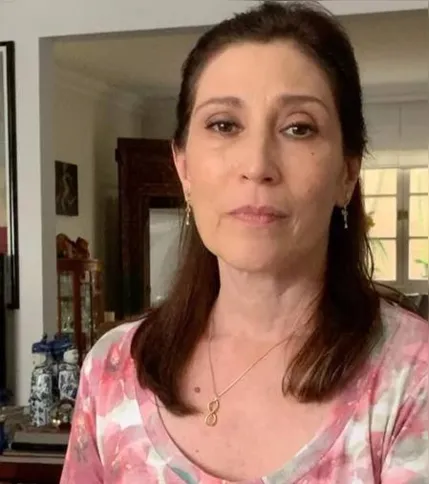 Beth Goulart, filha de Nicette Bruno, pede orações pela mãe