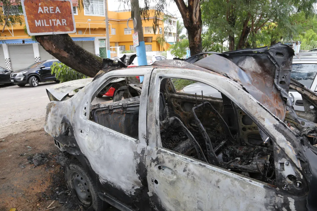 Segundo a polícia, há indícios de que incêndio foi criminoso