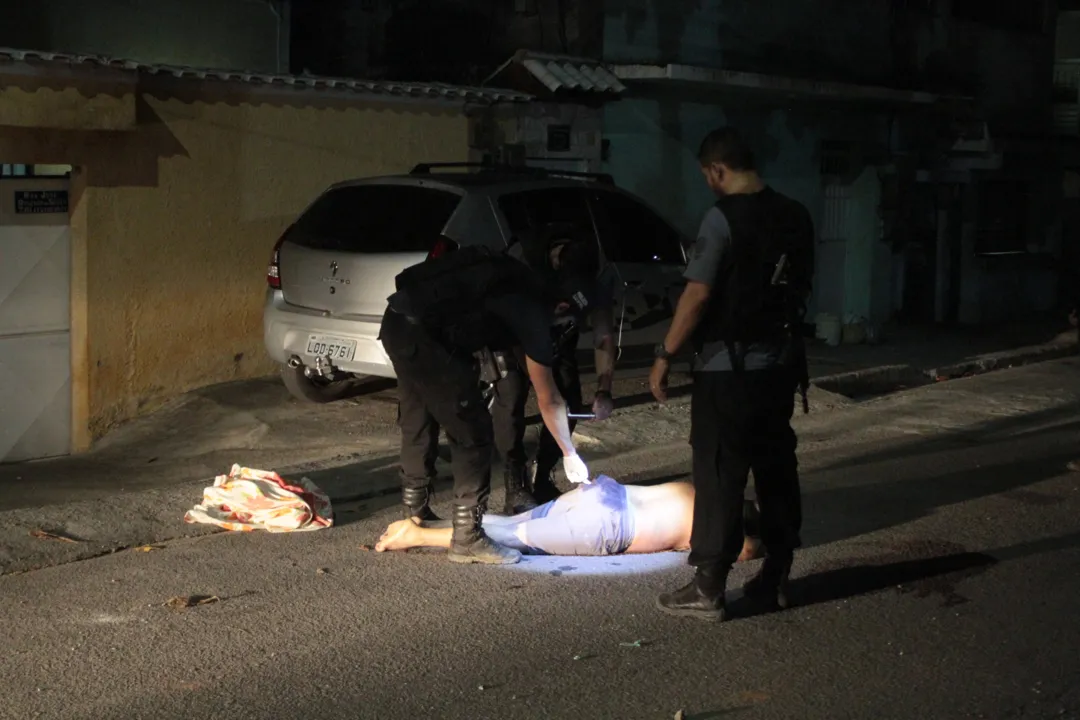 >> Marcelo foi atingido por quatro disparos após ter arma roubada pelo cunhado
