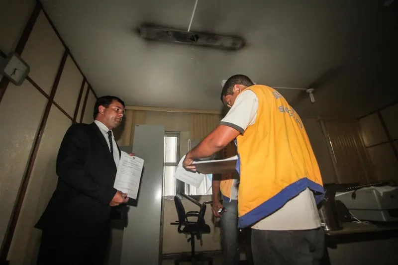 Técnicos do órgão municipal vistoriaram, ontem à tarde, as dependências do legislativo municipal