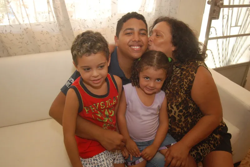 A família de Paulo Vitor se mobilizou para ajudar o jovem