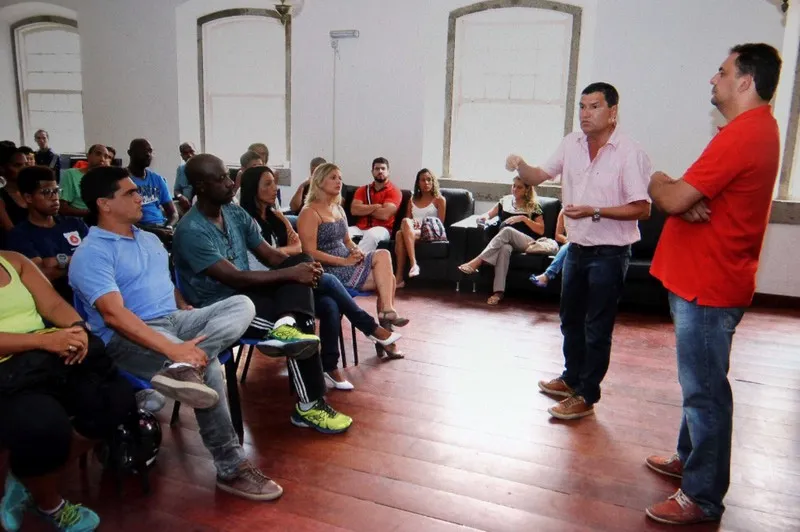 Prefeito Helil Cardozo fez reunião com professores e monitores do Programa Segundo Tempo