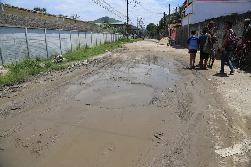 Moradores do Jardim Catarina estão preocupados com os temporais que têm caído há uma semana