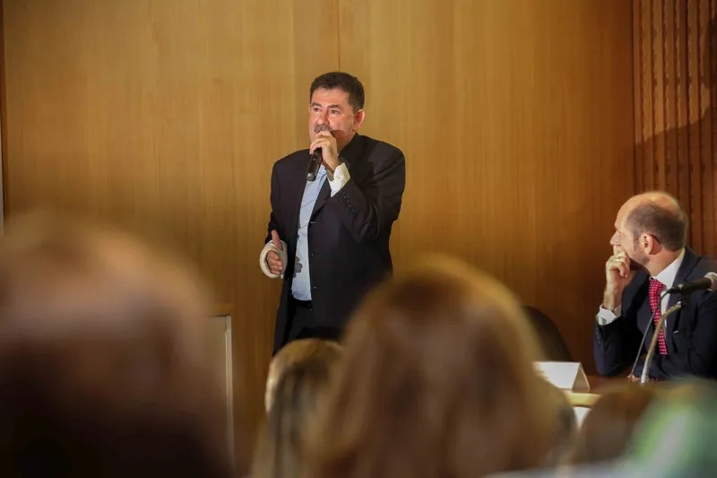 Paulo Melo tomou posse ontem como secretário estadual de Assistência Social e Direitos Humanos
