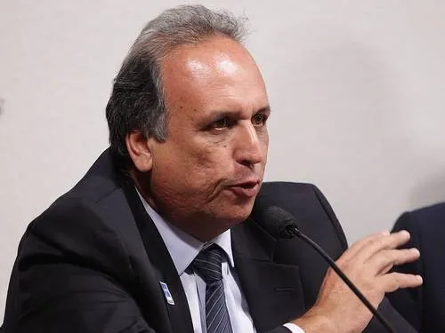 Proposta do governador Pezão propõe aumento de 10,37%