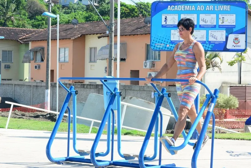Rosemary pratica aeróbica, dança, pilates e usa equipamentos