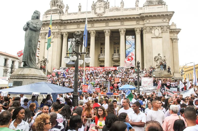 Estado publicou ontem, no D.O., a retirada da proposta que aumentava alíquota de 11 para 14%