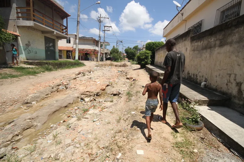 Moradores reclamam da situação da rua e já fizeram várias pedidos de asfalto na prefeitura
