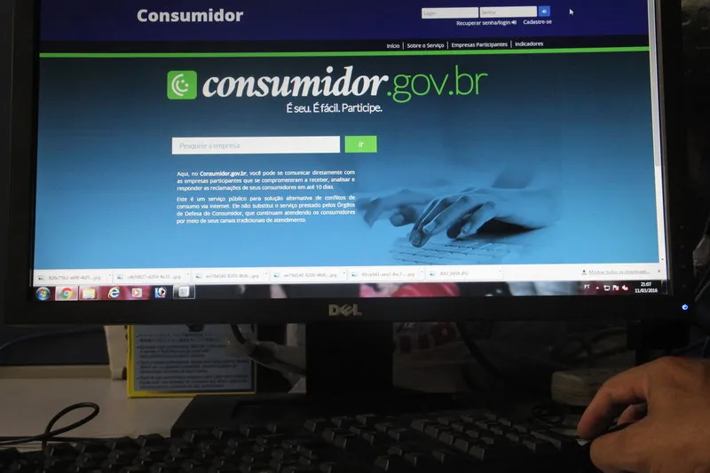 A plataforma online é composta por um site e um aplicativo para celulares do tipo smartphones