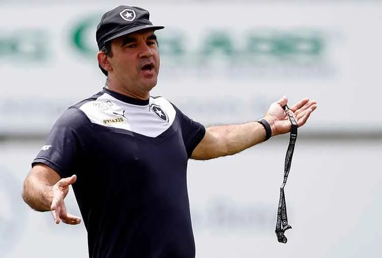 O técnico Ricardo Gomes espera que o grupo mantenha o mesmo padrão dos treinos nos jogos