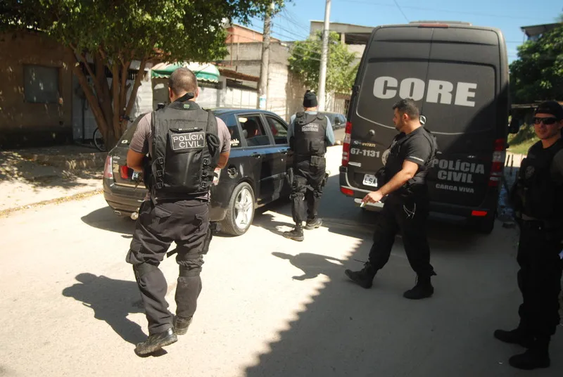 A ação foi montada no Anaia para o cumprimento de sete mandados de prisão e de outros sete de busca e apreensão