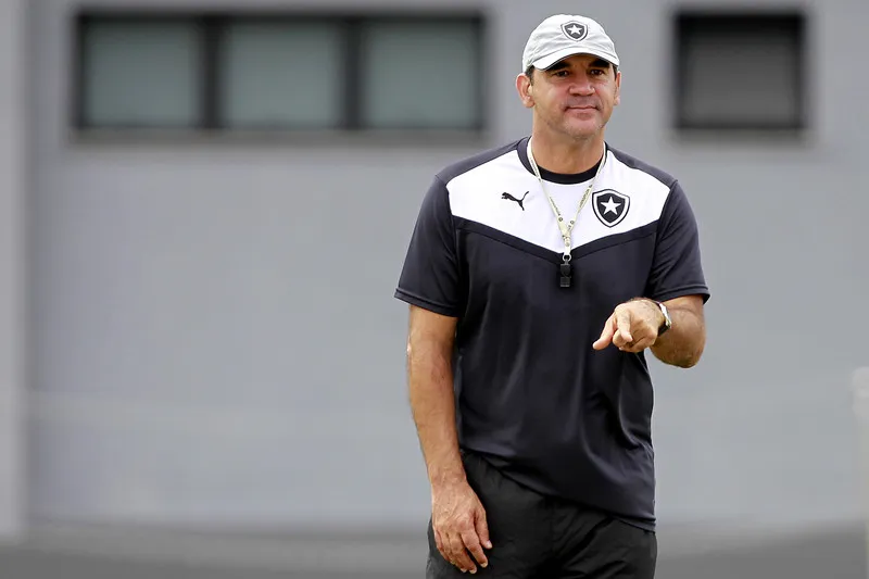 Ricardo Gomes demonstra confiança para encarar o Cruzmaltino