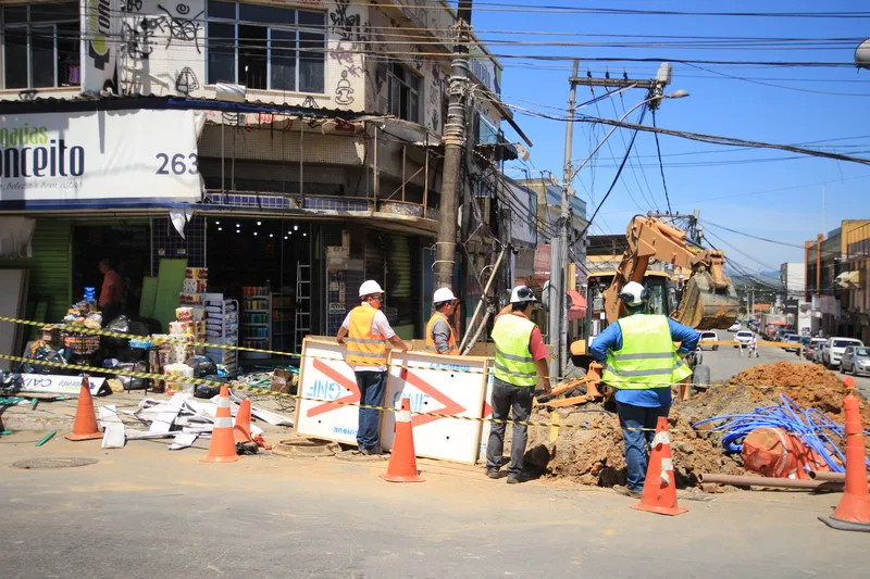 Para a realização dos trabalhos, houve modificações no trânsito nas ruas do centro da cidade