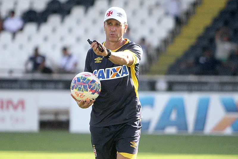 Técnico Jorginho espera que um jogo complicado, no domingo