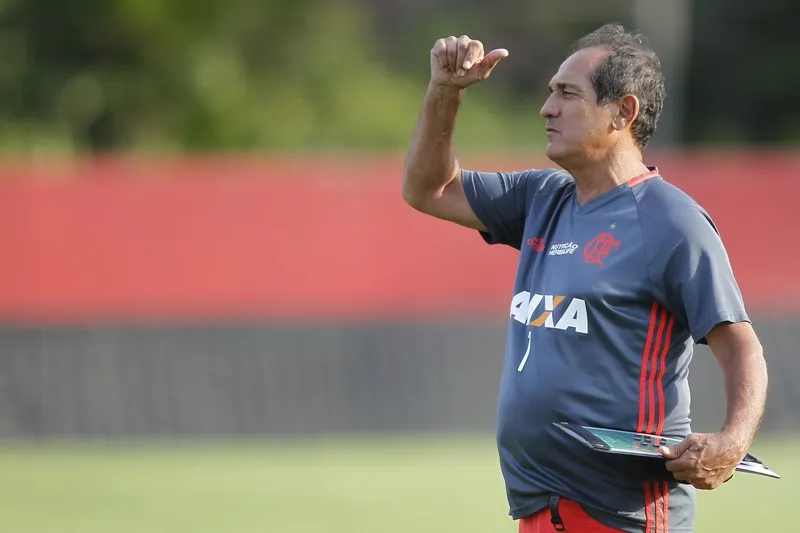 Muricy esconde treino antes da partida contra Voltaço