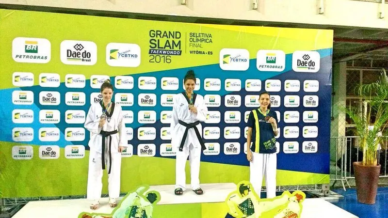 Thays venceu lutadoras de Mato Grosso e Paraná, no Grand Slam