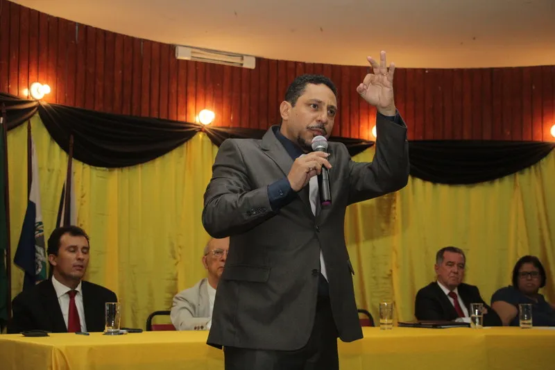 Eliano assumiu a presidência da OAB em janeiro, mas transmissão do cargo foi feita na terça-feira