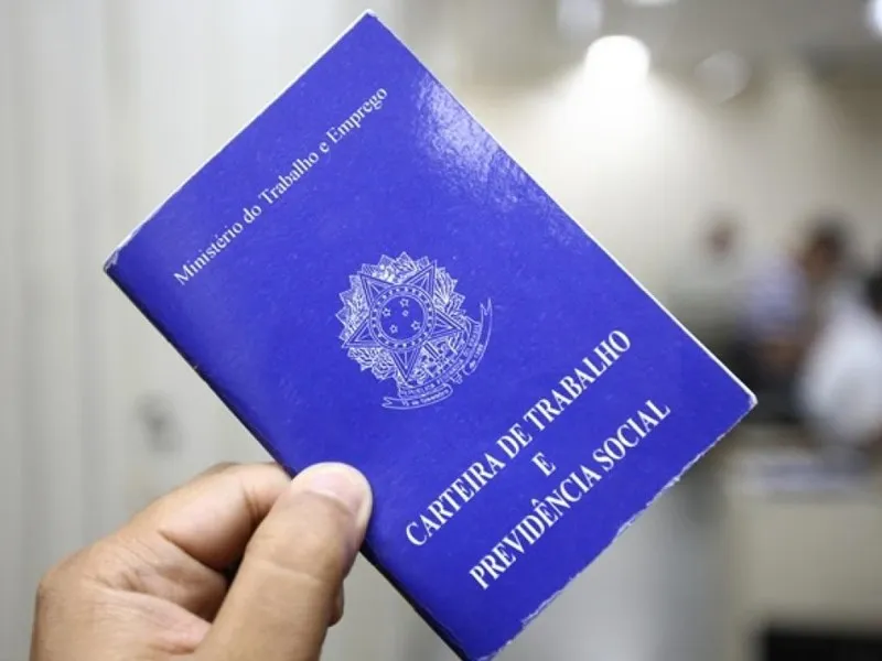 Há 1,3 mil oportunidades para auxiliar de serviços gerais