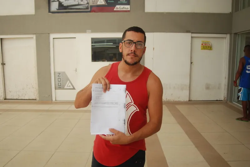 Rafael está há 10 dias tentando retirar seu carro do depósito da Transguard, na Estrela Norte, em SG