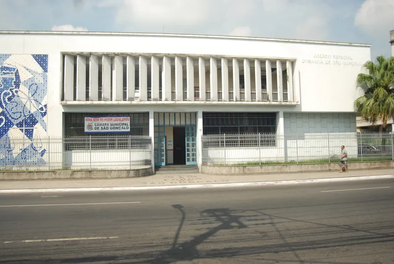 A administração e o gabinete do presidente da Câmara já estão funcionando no antigo Fórum