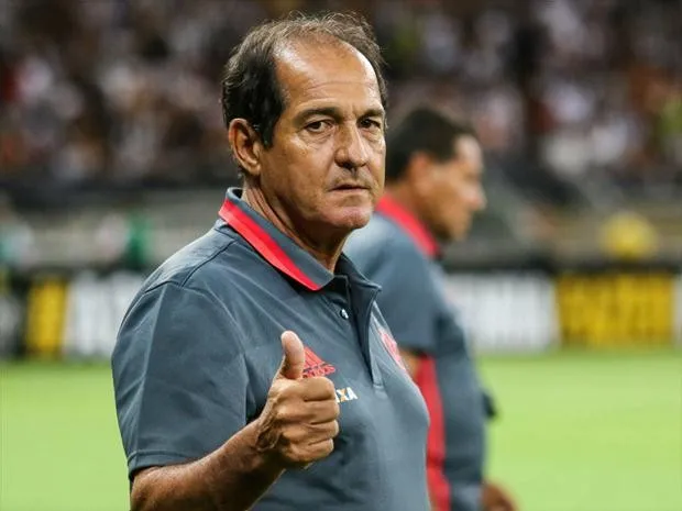 O técnico Muricy comemorou tempo para acertar a equipe