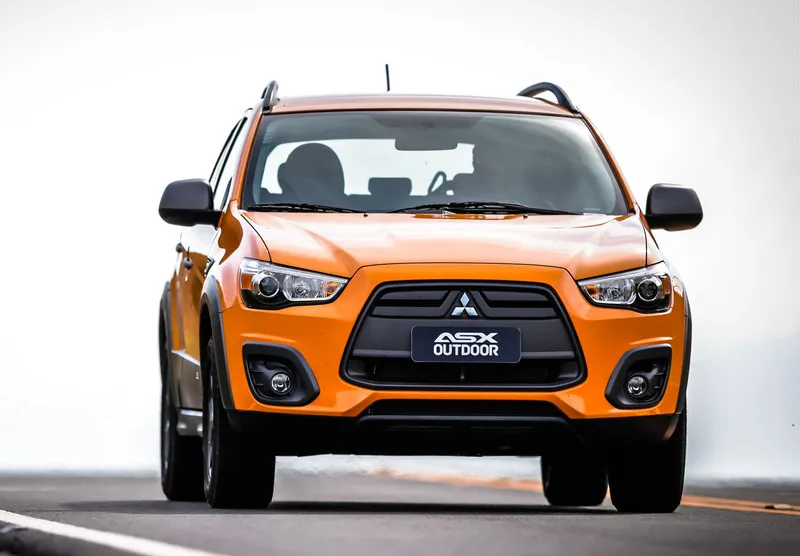  A montadora lançou a versão ‘Outdoor’ 4x2 do SUV, que pode ter valor sugerido pela marca de R$107.990 . Tudo para agradar os mais variados gostos no mercado