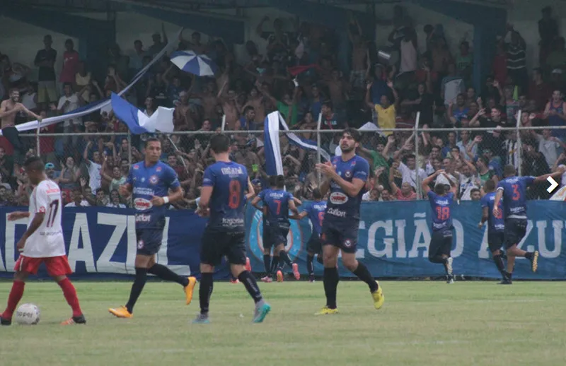 A torcida do Azulão costuma lotar o estádio Alziro de Almeida, em dias jogos do Itaboraí