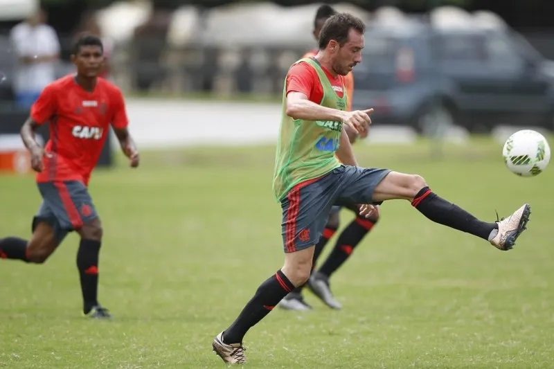 Recuperado de lesão, hermano atuou junto com Alan Patrick