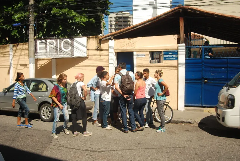 Os estudantes querem a climatização das salas e passe livre