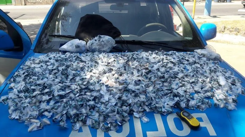 Na operação, foram encontradas 1541 cápsulas de cocaína