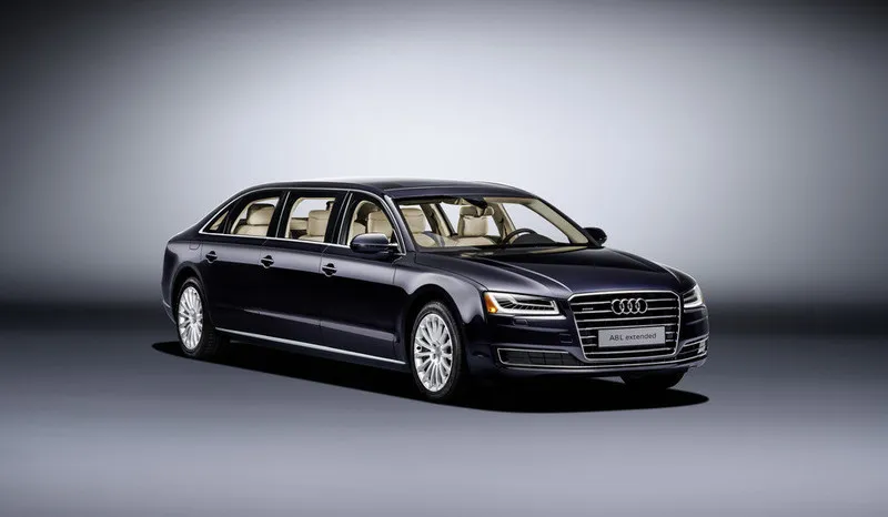 De acordo com a empresa, a fabricação do modelo levou quase um ano para ser concluída. A limousine tem a carroceria praticamente inteira feita de alumínio