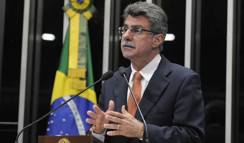 Romero Jucá disse que a decisão foi pessoal e a intenção é não atrapalhar o governo Temer