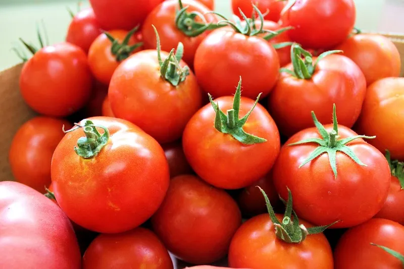 O produto que mais barateou esse semana foi o tomate: 27%