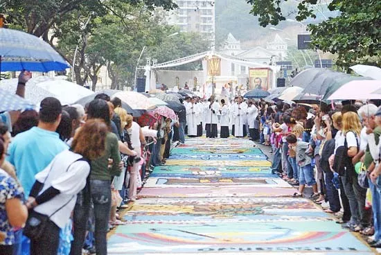Imagem ilustrativa da imagem Niterói tem alterações no trânsito para procissão de Corpus Christi
