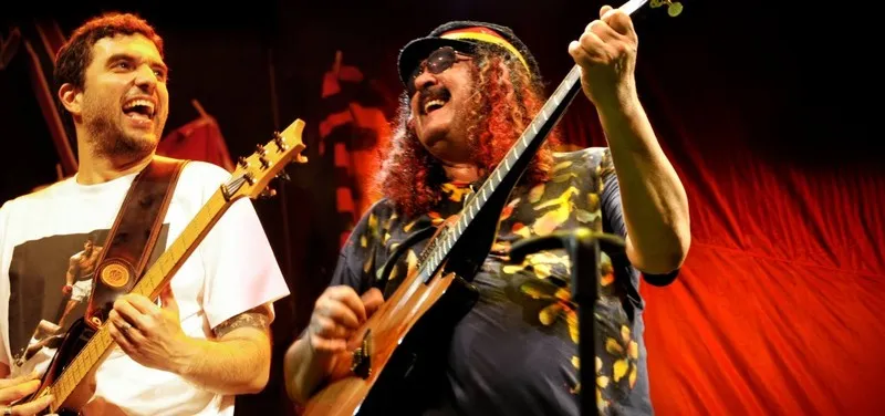 Pai e filho se apresentam amanhã, às 22h, na Praça Rolando Pimentel.