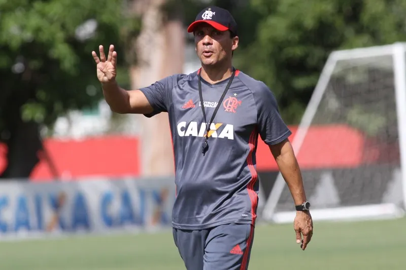 Zé Ricardo teve seu primeiro contato com os profissionais do Fla