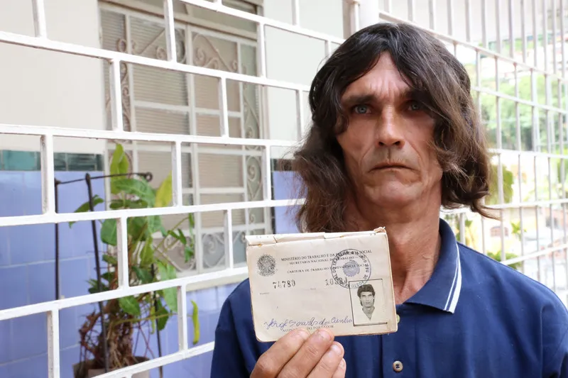 Jorge Soares da Cunha diz ser o Carlinhos.