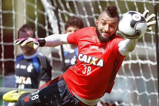 Com a lesão de Paulo Victor, Muralha pretende agarrar a oportunidade, amanhã, em Volta Redonda