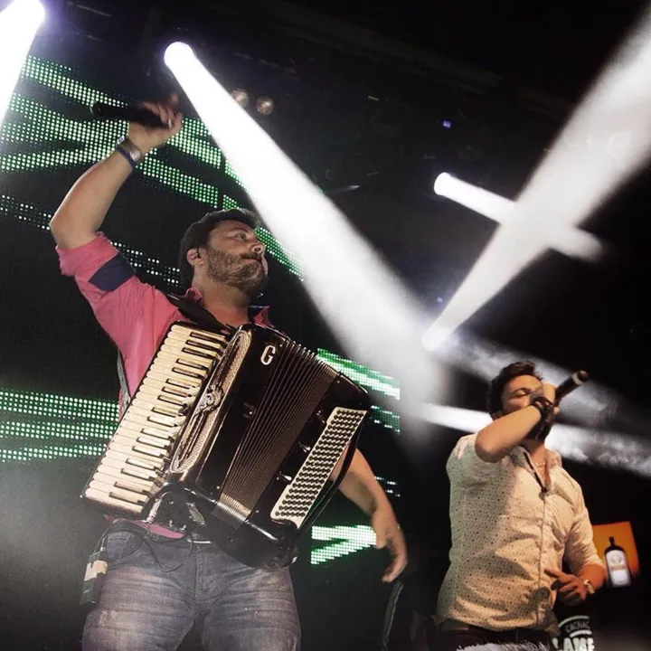 Marcos e Márcio se apresentam amanhã, no Rancho 193
