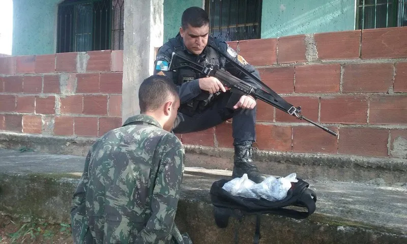 BR foi flagrado por policiais militares na comunidade Bela Vista