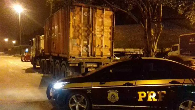 Caminhão estava carregado com 24 toneladas de cobre