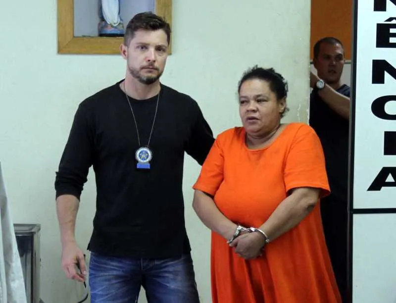 Segundo agentes da Divisão de Homicídios, Simone empurrou a vítima, que bateu com a cabeça no meio-fio e morreu ao dar entrada em hospital
