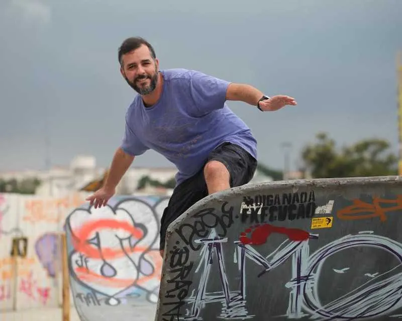 Imagem ilustrativa da imagem Skate Colaborativo terá shows dentro da pista de skate, gravação de clipe e lançamento de livro
