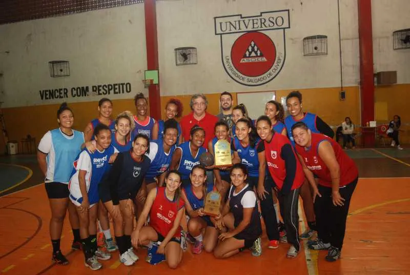 A equipe de handebol feminino conquistou medalha de ouro