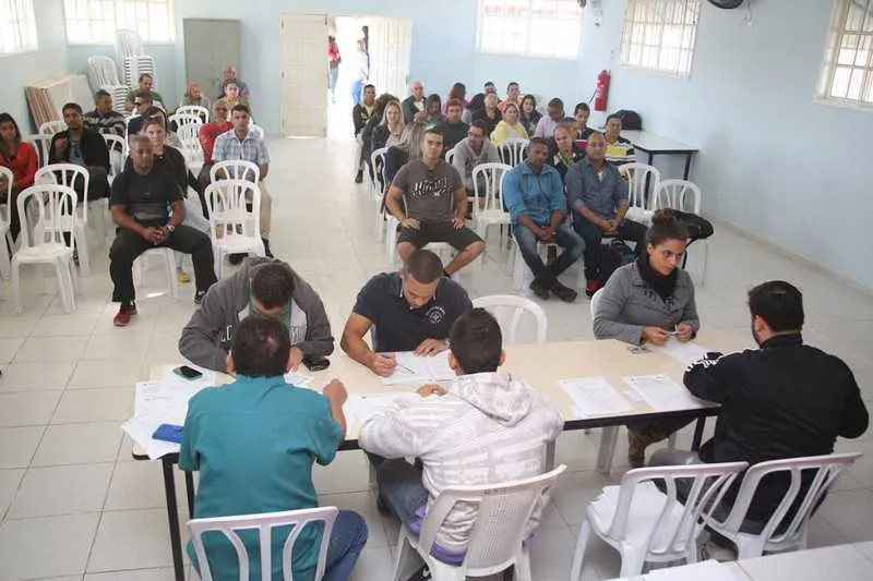  Os novos Guardas Civis assinaram o termo de posse ontem
